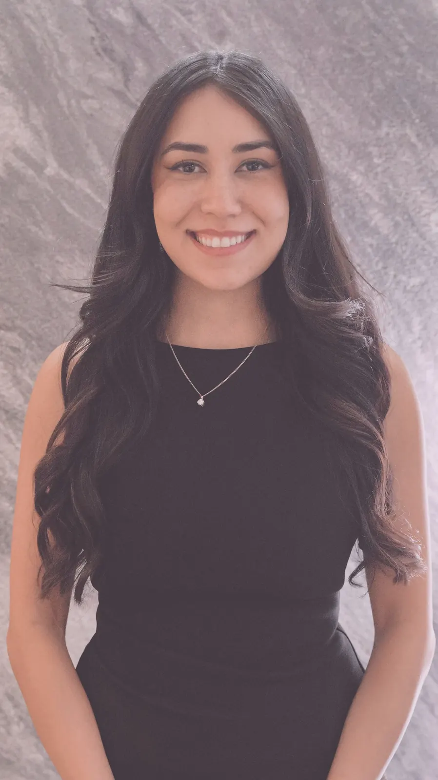 Dr. Niki Bayat